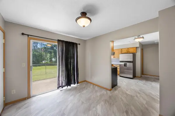 6117 W 105th ST, Bloomington, MN 55438