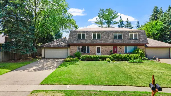 6117 W 105th ST, Bloomington, MN 55438
