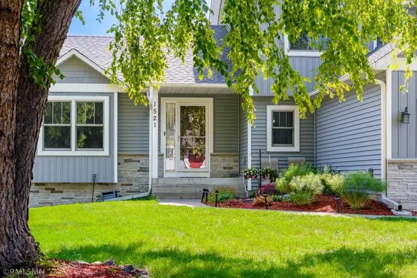 1521 Earle WAY, Burnsville, MN 55306