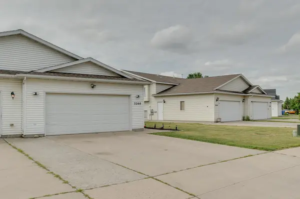3260 35th AVE S, Fargo, ND 58104