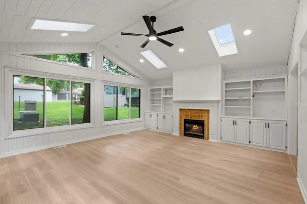 6383 Saint Johns DR, Eden Prairie, MN 55346