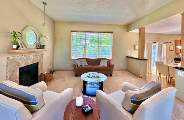 21376 Hytrail CIR, Lakeville, MN 55044