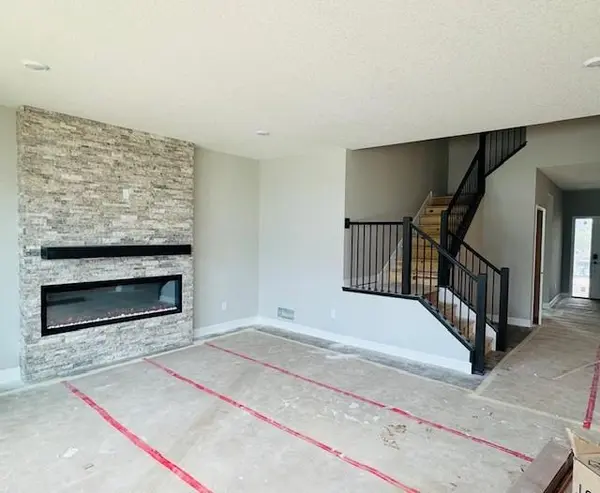 8607 183rd ST W, Lakeville, MN 55044