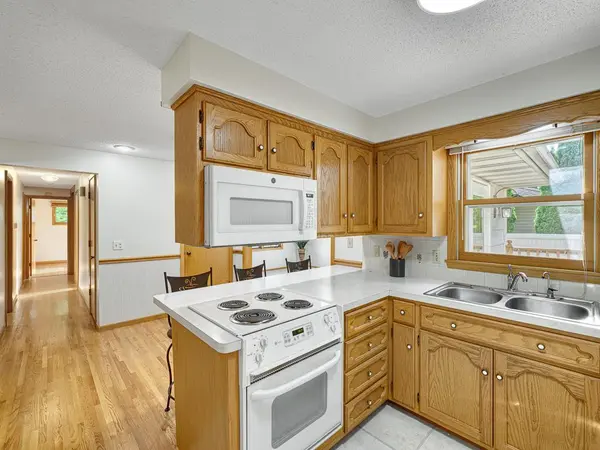 1422 10th AVE, Anoka, MN 55303
