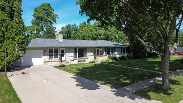 415 N 8th ST,  River Falls,  WI 54022