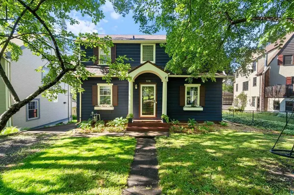 108 Greenwood LN, Duluth, MN 55803