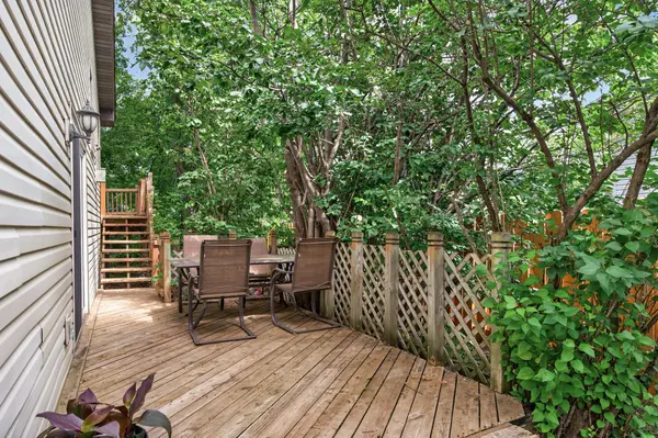 9626 Wellington LN N, Maple Grove, MN 55369