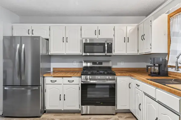 9626 Wellington LN N, Maple Grove, MN 55369