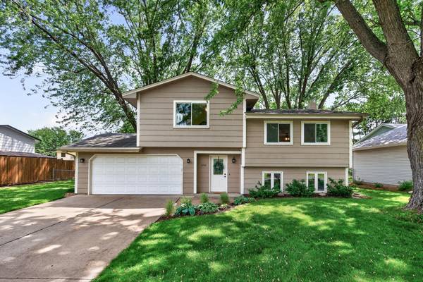 4748 107th AVE NE, Circle Pines, MN 55014