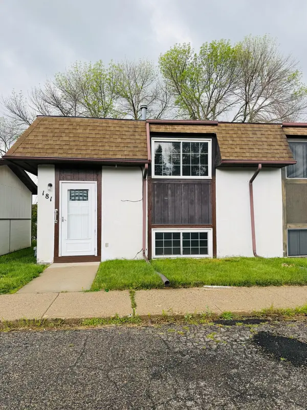 181 22nd ST NW, Owatonna, MN 55060