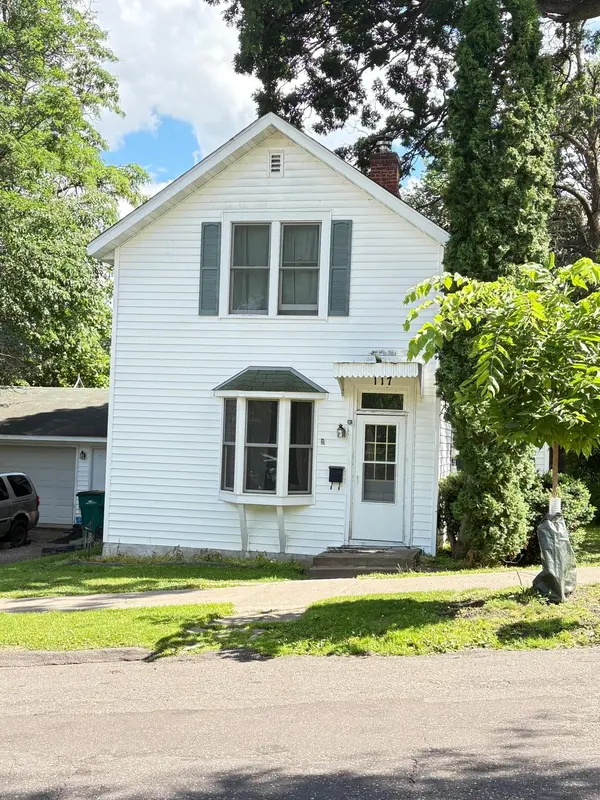 117 Linden ST W, Stillwater, MN 55082
