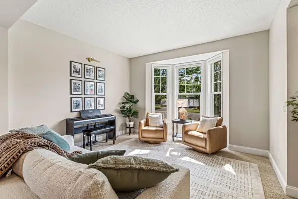 9908 Toledo DR N, Brooklyn Park, MN 55443