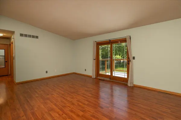 906 High Meadow LN SW, Rochester, MN 55902