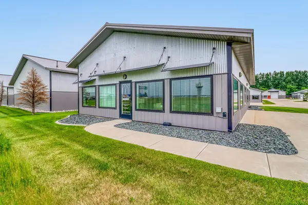 2207 Sheyenne ST, West Fargo, ND 58078