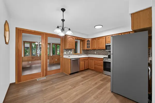 321 Hugo ST NE, Fridley, MN 55432