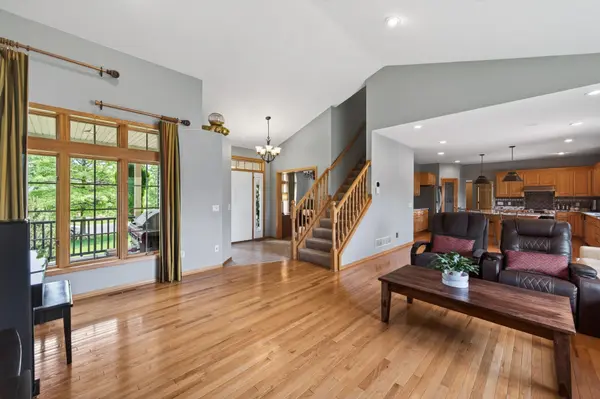 1511 Oakview CT, Hugo, MN 55038