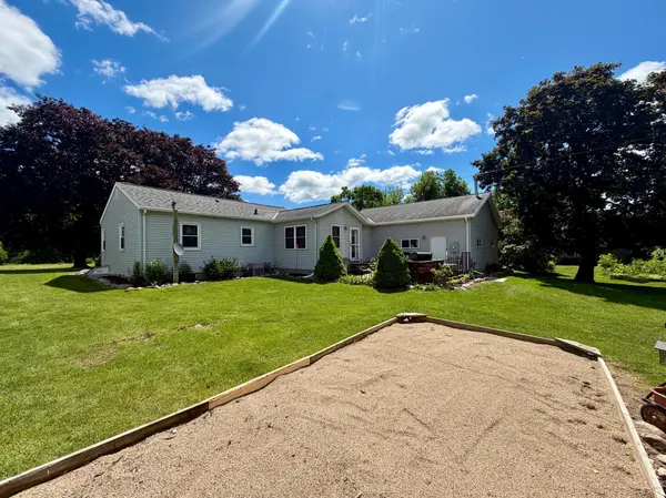 404 2nd ST S, Grove City, MN 56243