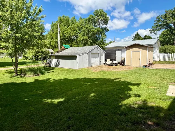 404 2nd ST S, Grove City, MN 56243