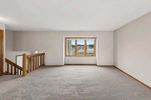 14620 Hayes RD, Apple Valley, MN 55124