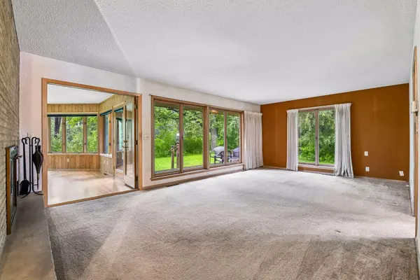 2938 Oak Lea DR, Minnetonka, MN 55391