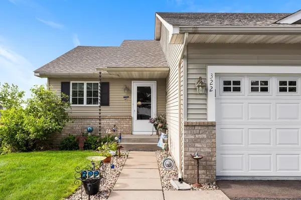 322 Wildwood CIR, Roberts, WI 54023