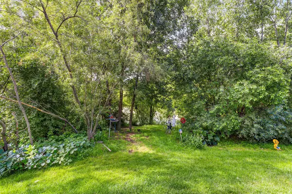 322 Wildwood CIR, Roberts, WI 54023