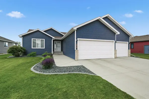 2829 14th ST W, West Fargo, ND 58078