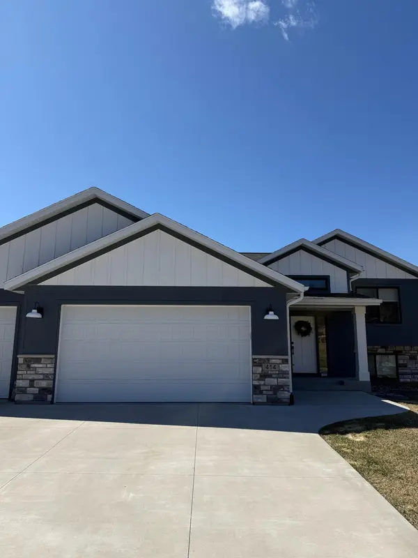 414 Northern Hills TRL, Saint Charles, MN 55972