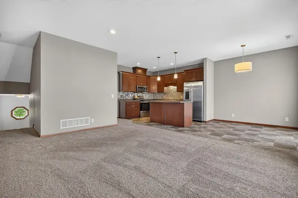2438 Foxglove CIR, Hudson, WI 54016