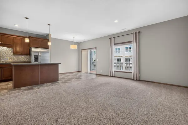 2438 Foxglove CIR, Hudson, WI 54016