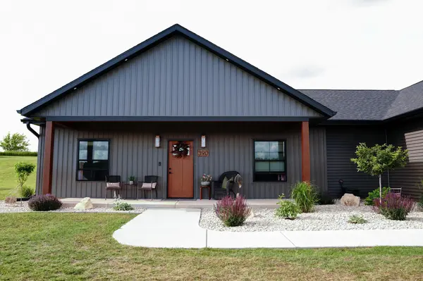 390 Badger AVE, Mondovi, WI 54755
