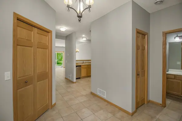 614 Southbridge DR, Northfield, MN 55057