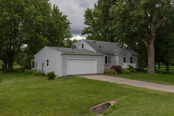 54769 270th ST, Austin, MN 55912