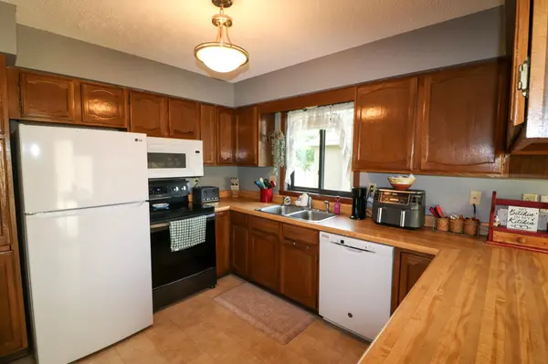 1420 S 23rd ST S, Fargo, ND 58103