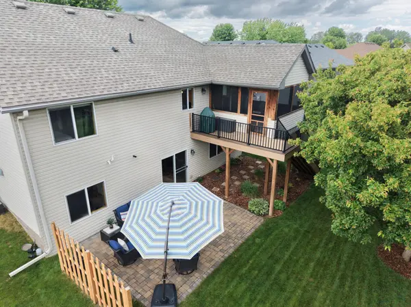 6051 Goodview TRL N, Hugo, MN 55038