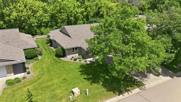 724 Victoria CT, Stillwater, MN 55082