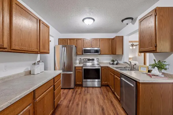 5524 W 137th ST, Savage, MN 55378
