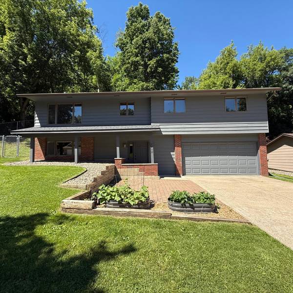 2298 Brooks AVE, Red Wing, MN 55066