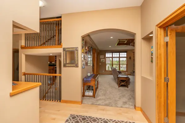 517 Appaloosa AVE, Shakopee, MN 55379