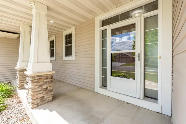 517 Appaloosa AVE, Shakopee, MN 55379