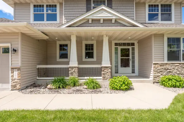 517 Appaloosa AVE, Shakopee, MN 55379
