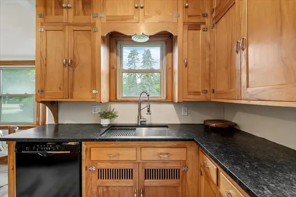 2476 Stillwater RD E, Maplewood, MN 55119