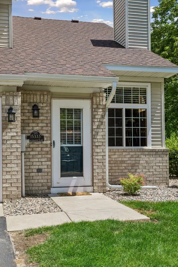 15333 Greenhaven LN #106, Burnsville, MN 55306