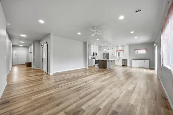 4881 Bluebell LOOP S, Fargo, ND 58104