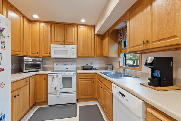 2409 Gunflint TRL, Brooklyn Park, MN 55444