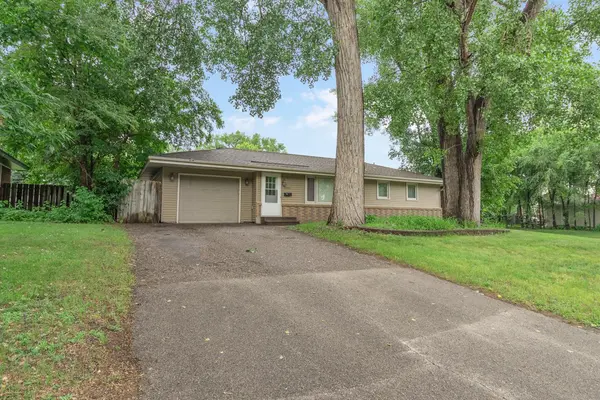 5901 6th ST NE,  Fridley,  MN 55432