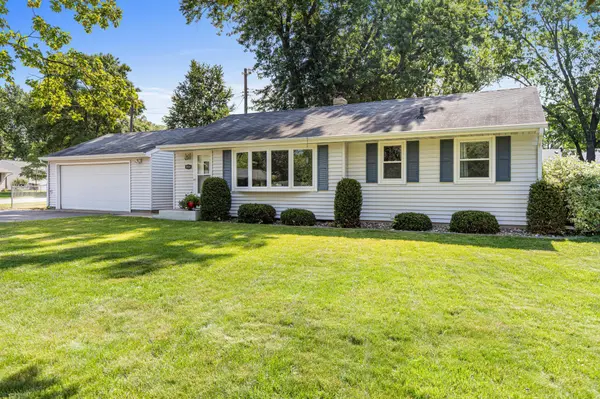 3834 Dennis LN, White Bear Lake, MN 55110