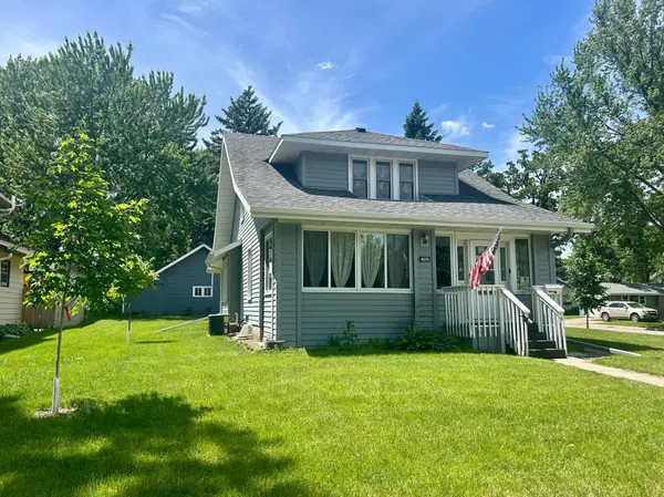 706 Franklin ST SW, Hutchinson, MN 55350