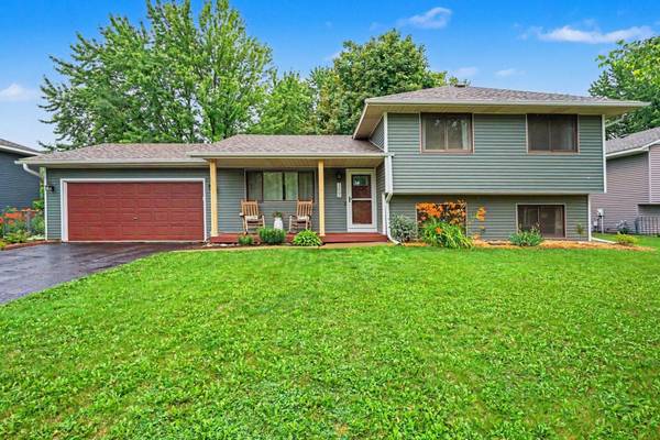3607 152nd ST W, Rosemount, MN 55068