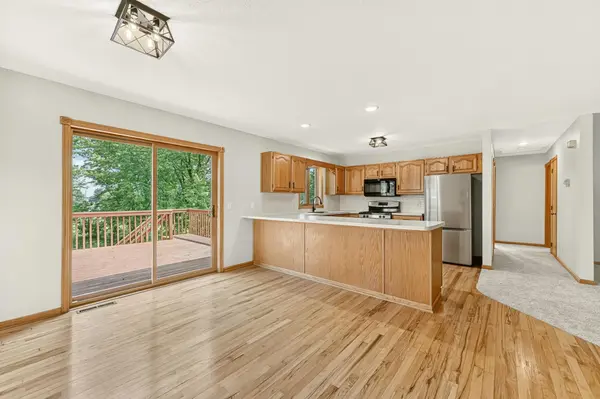130 Nicholas DR, Lewiston, MN 55952